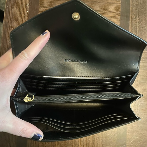 Michael Kors Jet Set Travel Large Envelope Wallet - Picture 3 of 5